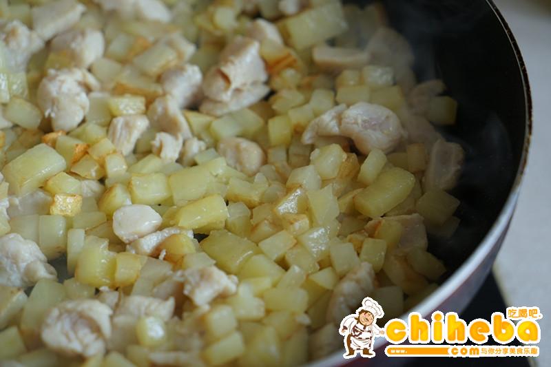 一道怎么做都好吃的干煎土豆鸡丁（红烧，咖喱，椒盐，孜然）的做法 步骤9